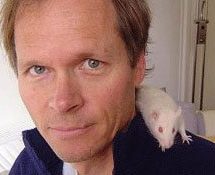 Jonathan Balcombe, author and animal behaviorist, with his companion rat, endorsing Alana Stevenson’s dog and cat behavior services in Ontario, Canada